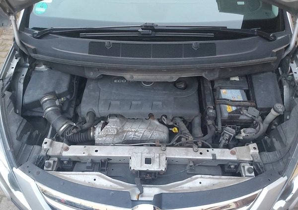 Opel Zafira cena 23400 przebieg: 289500, rok produkcji 2012 z Opatów małe 352